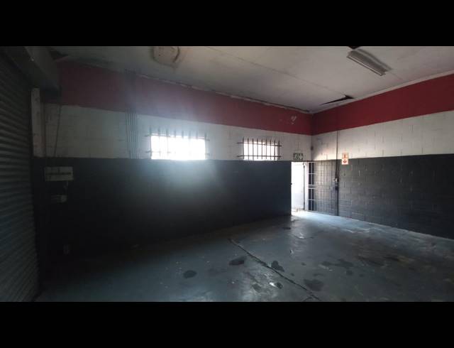 60M² WAREHOUSE TO LET IN CITY WEST